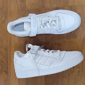 adidas gazelle silver green womens adidas Unisex Predator Accuracy.3 Indoor Shoes | GY9991